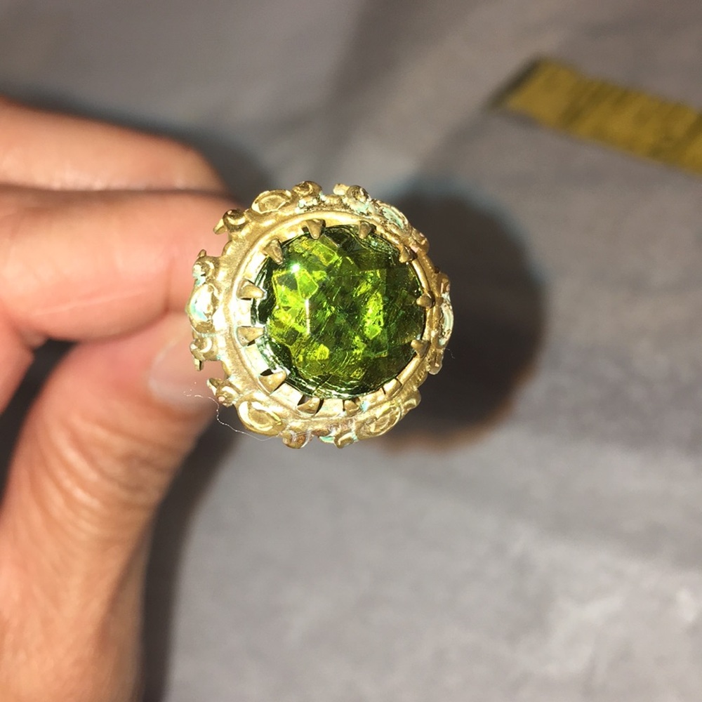 Vintage Victorian hat pin with gem